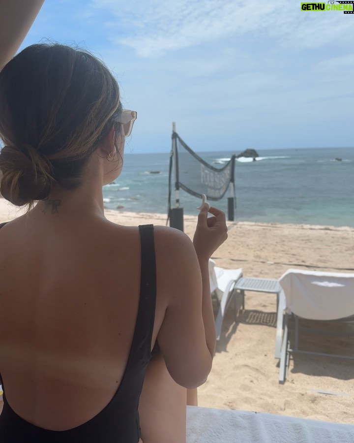Lucy Hale Instagram - (very, very) belated birthday trip. only got mildly sunburnt, talked claire into oyster time, laughed until I was sick and was on a popsicle sugar high the. entire. time. 10/10. Thank you @fspuntamita ♥️ #fspuntamita Four Seasons Resort Punta Mita, Mexico