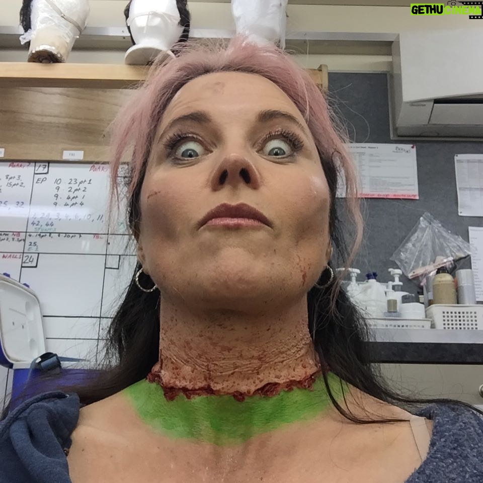 Lucy Lawless Instagram - Ruby loses her head! @ashvsevildead @STARZ #OUCH