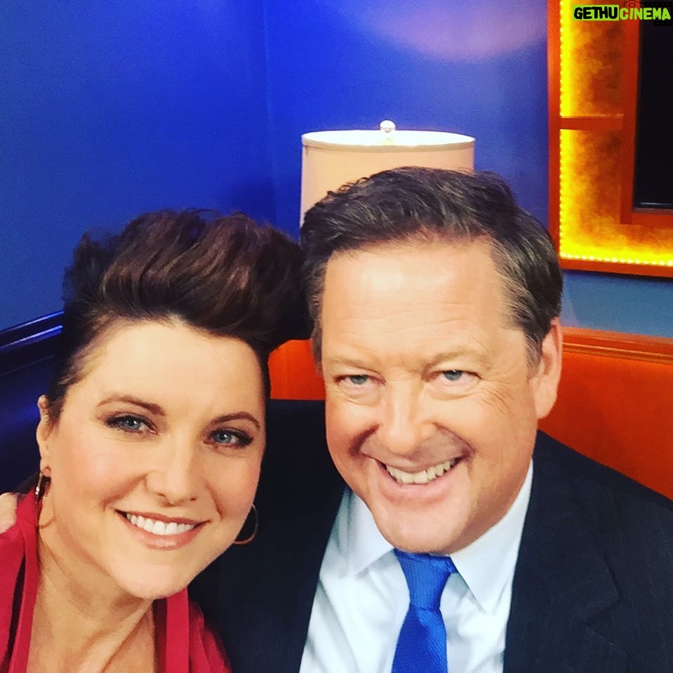 Lucy Lawless Instagram - Me an' Sammie ! @samontv @ktla_entertainment