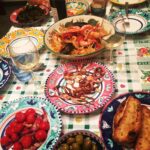 Lucy Lawless Instagram - Il mio cugino a cucinato una cena meravigliosa. La ringrazio! Anche #marisacuomo per il vino! #praiano #amalficoast