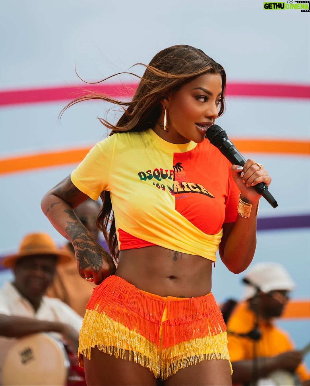 Ludmilla Instagram - Maliciosa, gostosa, praiana, selvagem, malandra… meu novo single “Maliciosa” estreia 18.01, 21h. Mas enquanto isso vocês conseguem conferir um trecho exclusivo lá no app vizinho. 👀