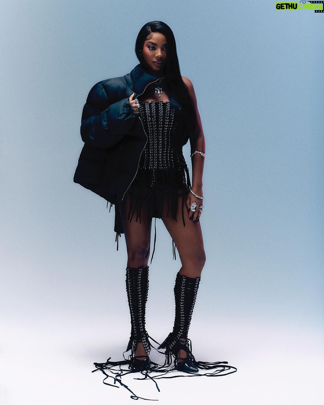 Ludmilla Instagram - Ser vilã é ser joia rara. Me lapidei. @billboardbr
