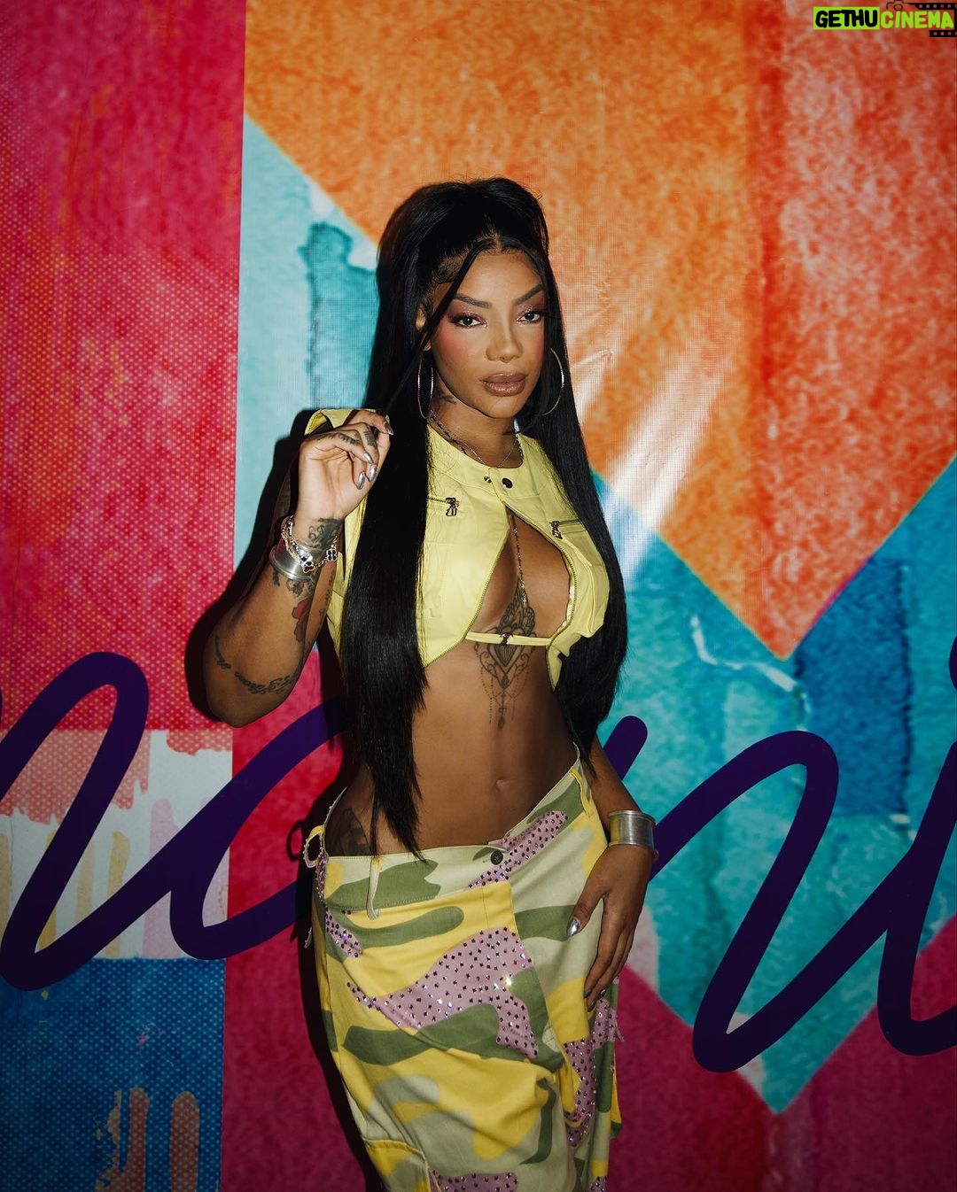 Ludmilla Instagram - Numanice Curitiba lembranças inesquecíveis 🤎