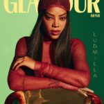 Ludmilla Instagram - Foi aqui que pediram #LudmillaNaGlamour?! É ela: @ludmilla é estrela da capa e recheio da #GlamourSetembro, nossa nova edição impressa. Com 10 anos de carreira completados em 2023, uma das cantoras mais amadas do Brasil tem muito o que celebrar: shows emblemáticos do projeto Numanice, dobradinha histórica nos festivais The Town e Rock in Rio, a guinada explosiva no pagode que a garantiu seu primeiro Grammy Latino, a primeira e única cantora afrolatina a bater 3 bilhões de streams em plataforma de áudio… E ela promete muito mais. "Cada vez que alcanço um foco, crio outro maior", diz ela, que começou sua jornada se inspirando em uma popstar, mas reluziu em seu brilho máximo e segue ganhando o mundo com a própria personalidade. A #GlamourSetembro impressa está disponível a partir de hoje, 14.09, nas bancas, para assinantes e, em versão digital, através do app @globomais. Garanta também a sua revista em mãos através de nossa lojinha virtual aqui no Instagram (com entrega disponível para a Grande São Paulo e para as cidades: Rio de Janeiro, Curitiba, Porto Alegre e Campinas; clique na foto para comprar!). Direção de conteúdo: @renatagarciac Texto: @cambr4ia Fotos: @hickduarte Styling: @carolinecostax Beleza: @krisna Direção de arte: @stesangi Set design: @anarietti Coordenação de produção: @leili_rodrigues Produção executiva: @aprodutoradofimdomundo Produção de moda: @giovxnnan, @viniconi, @cacaportela e @_aalecrim Assistente de produção de moda: @gika.mattosc Camareira e costureira: Damiana Camareiro: @herbert_c Light designer: @gaeloliveira Assistente de fotografia: @gus_azevedo Produção de arte: @kltrpz e @schiavojoao Assistente de beleza: @yago_maia_ Produção de set: @falatu.caslu Tratamento de imagem: @romulokoerich Agradecimentos: @fellipeparks, @estudioorth e @acepipecatering Look: @estudiocena