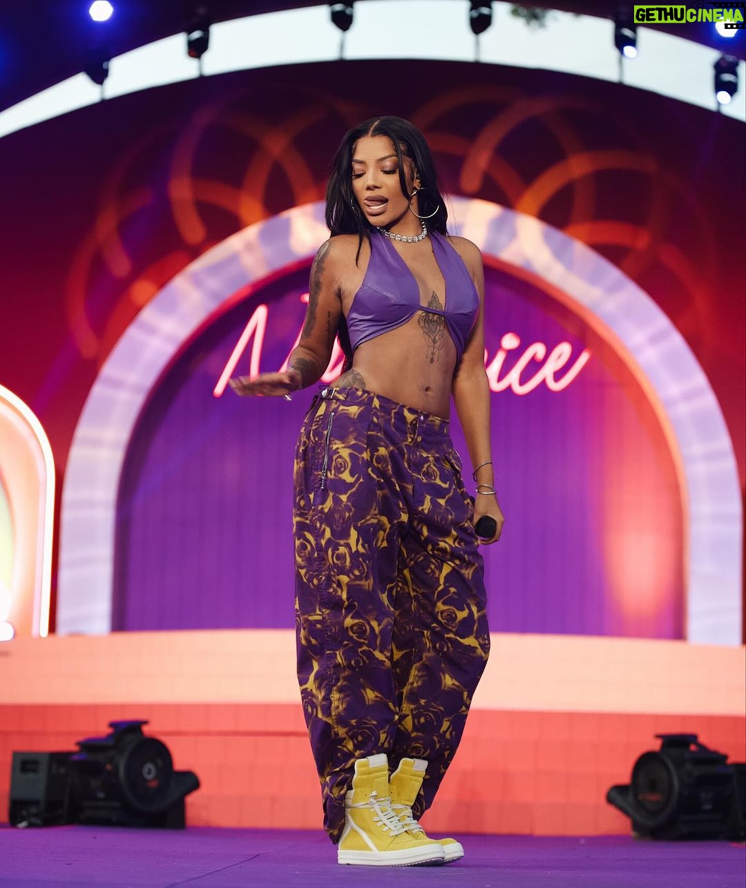Ludmilla Instagram - Numanice sp day 2💜 foi bom demaisss