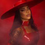 Ludmilla Instagram - Agora a temperatura subiu e eu vou deixar vocês cheios de Sintomas de Prazer! ❤️‍🔥 #LudmillaNoTheTown