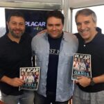 Mário Marra Instagram - Um #tbt de 2017 e de uma dor de saudade. Eu e @oscar.ulisses fomos bater um papo com o Rodrigo Rodrigues na Placar e o papo sobre futebol era só um pretexto para rirmos um da cara do outro, para ouvir o Rodrigo tocar um pouco ou contar uma nova história. Ele sempre chegava uns segundos após a gargalhada. Eu, ele e Oscar ainda montamos um programinha no Facebook que era muito gostoso. Às quintas e às "4 e pouco", o trio se reunia na casa do Rodrigo e, de novo, ríamos um da cara do outro. Saudades.