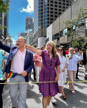 Mélanie Joly Instagram - Célébrons l'amour sous toutes ses formes: Joyeuse Fierté Montréal.

Ensemble, nous travaillons pour un pays meilleur et plus inclusif où l'on peut être fièrement qui l'on est et aimer librement qui l'on aime.
—
Celebrating love in all its forms, happy Pride Montreal. 

Together, we’ll work towards a better and more inclusive country where you can be who you are proudly and love whom you love freely.