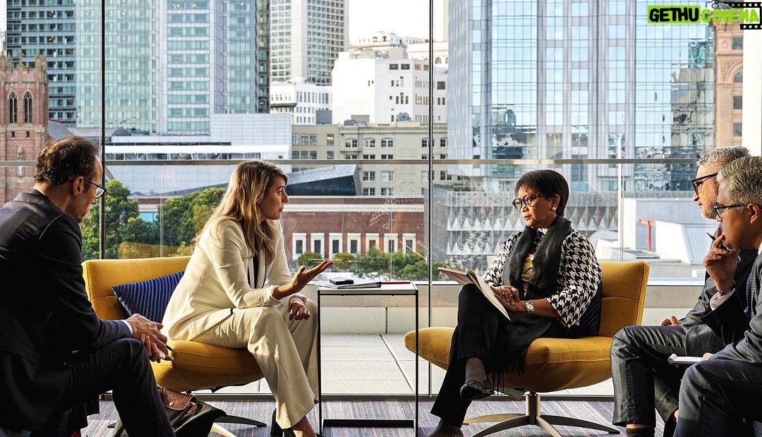 Mélanie Joly Instagram - It was wonderful meeting the Indonesian FM, Retno Marsudi, on the margins of APEC 2023. We discussed how we can continue to collaborate in the Indo-Pacific region and the ongoing Middle East crisis. — Ce fut un plaisir de rencontrer la ministre indonésienne des Affaires étrangères, Retno Marsudi, en marge de APEC 2023. Nous avons discuté de la manière dont nous pouvons continuer à collaborer dans la région indo-pacifique et de la crise actuelle au Moyen-Orient. San Francisco, California
