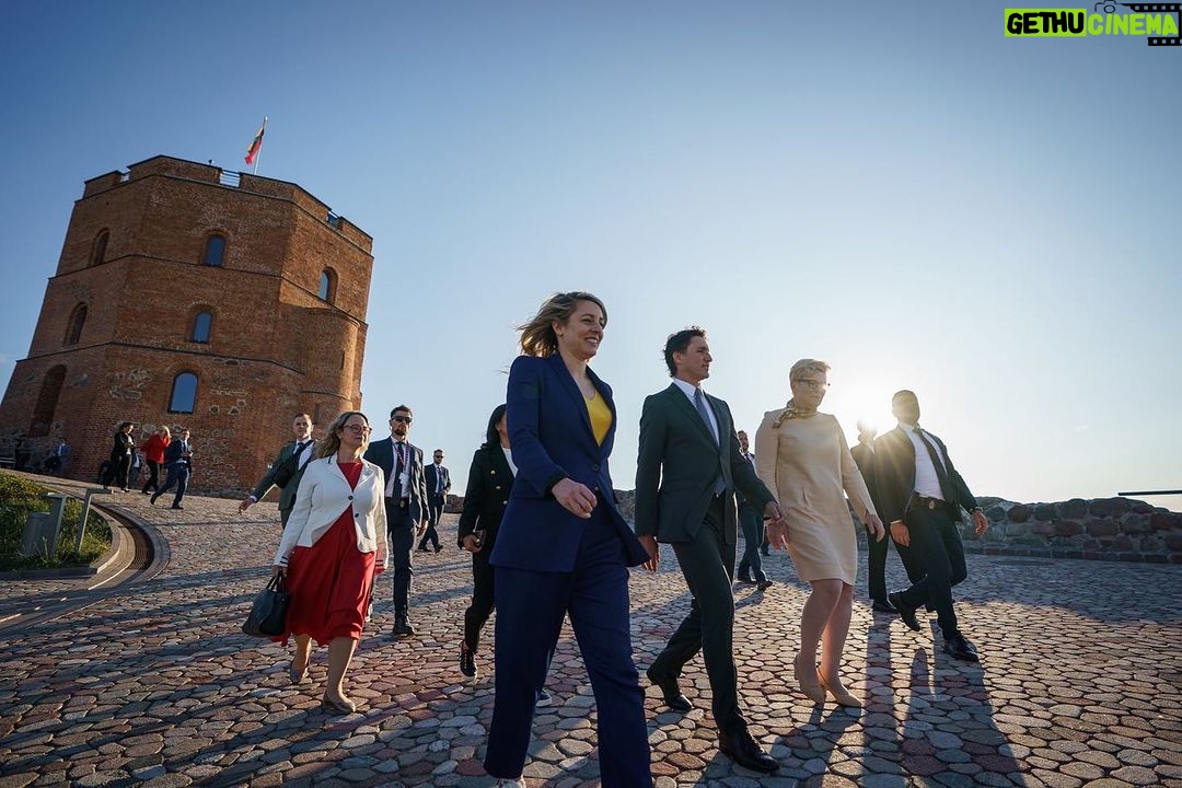 Mélanie Joly Instagram - Merci de nous recevoir, Madame la première ministre Šimonytė. #PlusFortsEnsemble #NousSommesOTAN // Thank you for having us, Prime Minister Šimonytė. #StrongerTogether #WeAreNATO Vilnius, Lithuania