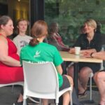 Mélanie Joly Instagram - En cette première journée de la tournée des emplois été Canada pour nos étudiants à #AhuntsicCartierville, j’ai pu constater le travail des jeunes auprès des enfants au camp de jour de Sports Montréal, jaser avec l’équipe de GUÊPE au parcours Gouin et rencontrer le Collectif Bienvenue - Welcome Collective qui soutient les demandeurs d’asile à Montréal. Merci à tous pour votre excellent travail et ce, même en temps de canicule! 🌞 — On this first day of the Canada Summer Jobs tour in #ahuntsiccartierville I was able to see the work of our students with children at the @sports_montreal day camp, enjoy a good conversation with @guepeqc at the Parcours Gouin and meet @wecobien which supports asylum seekers on Montreal. Thank you to all for your hard work particularly during these very hot summer days. Ahuntsic-Cartierville