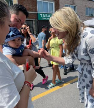 Mélanie Joly Instagram - Quelle merveilleuse journée à la promenade Fleury à Ahuntsic-Cartierville! J'ai été ravie de rencontrer tant de citoyens formidables et de discuter de nos enjeux locaux. Votre passion et votre engagement sont une source d'inspiration. Un grand merci aux commerçants et à l’équipe de bénévoles du Festi Fleury! 🌞 What a wonderful day on the Promenade Fleury in Ahuntsic-Cartierville! I was delighted to meet so many wonderful citizens and discuss local issues. Your passion and commitment are an inspiration. Many thanks to the business owners and the Festi Fleury team of volunteers!