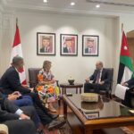 Mélanie Joly Instagram - I met with my Jordanian counterpart, Ayman Safadi, in Amman. We focused on the declining humanitarian situation facing Palestinian civilians in Gaza as well as the impact of Hamas’ terrorist attack on Israel and on regional peace and security. — J'ai rencontré mon homologue jordanien, Ayman Safadi, à Amman. Nous nous sommes concentrés sur la dégradation de la situation humanitaire à laquelle sont confrontés les civils palestiniens à Gaza, ainsi que sur l'impact de l'attaque terroriste du Hamas sur Israël et sur la paix et la sécurité régionales. Amman, Jordan