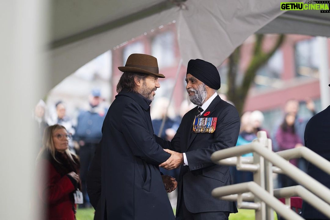 Mélanie Joly Instagram - Serving our country, defending Canadian values across the world, and paying the ultimate sacrifice— that’s what we honour today on Remembrance Day. Here in Vancouver, we’re paying our respects to all who have served and continue to serve. Lest we forget. 🍁🇨🇦 Servir notre pays, défendre les valeurs canadiennes dans le monde entier et consentir le sacrifice ultime, voilà ce que nous honorons aujourd'hui à l'occasion du jour du Souvenir. Ici, à Vancouver, nous rendons hommage à tous ceux qui ont servi et qui continuent de servir. Nous nous souviendrons toujours. #remembranceday #weremember #lestweforget #theyshallnotgrowold #canada #vancouver #bc #britishcolumbia #victorysquare #poppy #canadaremembers #veteransday #veterans #supportourtroops Vancouver, British Columbia