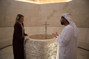 Mélanie Joly Instagram - We are bound by our humanity. 

At the Abrahamic Family House in Abu Dhabi, I had the opportunity to learn and reflect on the importance of building bridges through interfaith dialogue.
—
Nous sommes unis dans notre humanité.

À la Maison de la famille abrahamique d'Abou Dhabi, j'ai eu l'occasion d'apprendre et de réfléchir à l'importance de bâtir des liens par le biais du dialogue interreligieux.