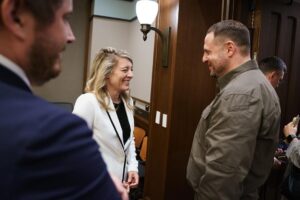 Mélanie Joly Instagram - Canada will support Ukraine in its fight for freedom- for as long as it takes.

An honour to welcome President Zelenskyy, @olenazelenska_official and @dmytro_kuleba to 🇨🇦. Together, we're committed to holding the Russian regime to account and Canada is committed to providing long-term support to 🇺🇦
—

Le Canada soutiendra l'Ukraine dans sa lutte pour la liberté, aussi longtemps qu'il le faudra.

Ce fut un honneur d'accueillir Président Zelenskyy, @olenazelenska_official et @dmytro_kuleba au 🇨🇦. Ensemble, nous nous engageons à demander des comptes au régime russe et le Canada s'engage à fournir un soutien à long terme à l’🇺🇦.