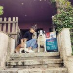 Mónica Cruz Instagram - ❤️ No les puedo querer mas! A ver si encontráis a Juanita en la ultima foto… 😂 Como no, @orijen_es siempre con nosotros➡️Recetas cargadas de ingredientes de origen animal de calidad y sin cereales. Compruébalo tú mism@! 👀 #mimanada #perros #orijen #nutrecomoloharialanaturaleza #ad