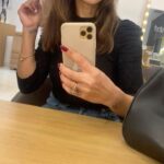 Mónica Cruz Instagram – Me encanta este nuevo look que me han hecho en @extensionmania. Muchas gracias,me encanta!!😍 Os dejo el siguiente enlace por si queréis pedir vuestra cita para una asesoría de belleza gratuita  https://citaprevia.extensionmania.com/asesoria-de-belleza-gratuita/😘