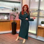 Mónica Sintra Instagram - De volta ao meu “Alô Portugal”, agora na @sicoficial e na @sicinternacional.oficial. Quem está desse lado? 📺 💇‍♀️ @catiasousacoelho 💄 @veronica.m.makeup SIC (Sociedade Independente de Comunicação)
