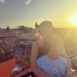 Mónica Sintra Instagram - Estamos bem. 🤍 Obrigada a todos e a cada um de vocês pelo carinho. ❤️ Marrakech, Morocco