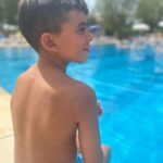 Mónica Sintra Instagram - Há 13 anos descobri algo. Algo que já conhecia. Mas conheci-o na sua forma maior. Numa forma que é quase inexplicável. Falo do amor. Mas de um amor especial. O amor de um filho. Um amor que é difícil (ou mesmo impossível) de quantificar. Trouxe ao mundo alguém. Alguém para estar ao meu lado nos bons e maus momentos. Meus e dele. Sempre. ❤️ Escrever estas palavras não é fácil. Nada do que escreva estará sequer perto daquilo que é o meu amor por este ser que hoje está de parabéns. Este ser especial e de luz que faz parte de mim. Parabéns, Duarte. És o homem da minha vida. E serás sempre. ✨Amo-te muito.