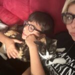 Mónica Sintra Instagram - Há 13 anos descobri algo. Algo que já conhecia. Mas conheci-o na sua forma maior. Numa forma que é quase inexplicável. Falo do amor. Mas de um amor especial. O amor de um filho. Um amor que é difícil (ou mesmo impossível) de quantificar. Trouxe ao mundo alguém. Alguém para estar ao meu lado nos bons e maus momentos. Meus e dele. Sempre. ❤️ Escrever estas palavras não é fácil. Nada do que escreva estará sequer perto daquilo que é o meu amor por este ser que hoje está de parabéns. Este ser especial e de luz que faz parte de mim. Parabéns, Duarte. És o homem da minha vida. E serás sempre. ✨Amo-te muito.