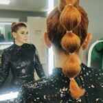 Mónica Sintra Instagram - Prontos para mais uma tarde animadíssima na @rtppt? Eu já cá estou, pronta para mais um “Estrelas ao Sábado”. ✨ Bora lá! 💇‍♀️ @antoniocortezatelier 💄 @paulacarmo.makeup 👗 @muonti_dress_code 💎 @eugeniocamposjewels