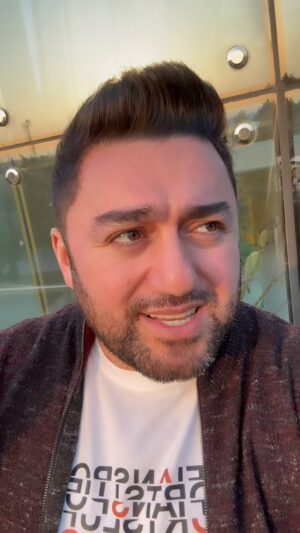Müşfiq Şahverdiyev Instagram - Dogurdanda edaletsiz dunyada yashayirig. Teseffur edin ki Menim meselem o qeder de agir mesele deyil ama olunan edaletsizlik Mene agir geldi. Ama gorun dunyada ne qeder gunahsiz Insanlar Ulker Hesenova kimi hakimlerin verdiyi edaletsiz qerarlarin qurbani olur.