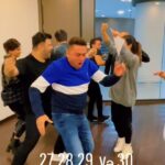 Müşfiq Şahverdiyev Instagram - Icimizin en mesuliyetlisi geldi😂😂👍👍👍 her birinizi Konsertimizde gozluyuruk 1 gunde artirdig😉😉😘✋ @komedixana_official 💣💣💣