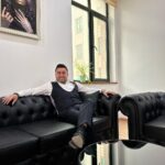 Müşfiq Şahverdiyev Instagram - Calishin hecneyi vecinize almayin. Eyer vecinize alsaniz, vecsizleri sevindirmish olarsiz😉😎