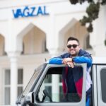 Müşfiq Şahverdiyev Instagram - Bayraminiz mubarek. her zaman gulun, her zaman pozitiv olun hec neye fikir vermeyin Siz yaxshi oldugca Size paxillig edenler pis olacaq😀😉👍 @xalidfoto 📸 Lankaran