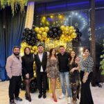 Müşfiq Şahverdiyev Instagram - Yeni yashin Sene coxlu coxlu ugurlar getirsin Menim istedadli Qardashim😘😘 @cavidannovruzz dunen yaxshica eylendik😃👍 @zarina_qurbanova_ @samid_agayev @melikova_nazli_ @melek_kazimova @xeyalequliyevaofficial dostlar her zaman bele mehriban olag INSHALLAH❤️