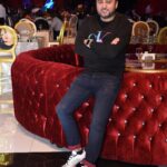 Müşfiq Şahverdiyev Instagram - O qeder dediniz Mushviq coox kokelmisen he indi tapin gorum o qarin hani😜 bilirem coxu deyecek ki, pragramla arigladim yada qarnin dala cekib😄😄 inanim ki, ne dala cekmishem ne de saga 😃☺️