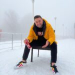 Müşfiq Şahverdiyev Instagram – Ehvalim yaxshi olanda Menim ucun colde bayir kimidi😜🥂 Qebele Tufandag