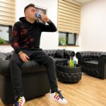Müşfiq Şahverdiyev Instagram - Yeni hefteye pozitiv bashlayin ola bilsin bu hefte Men burda olmadim😜😜 @fulldrink_ 😍 Green Plaza