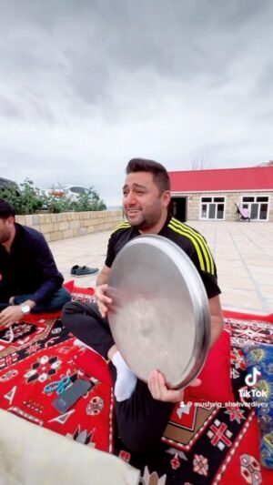 Müşfiq Şahverdiyev Instagram - Negmeli deqiqelee😄😄🎙️🎙️ #song #relax #nature #shirvan #azerbaycan 🇦🇿🇦🇿