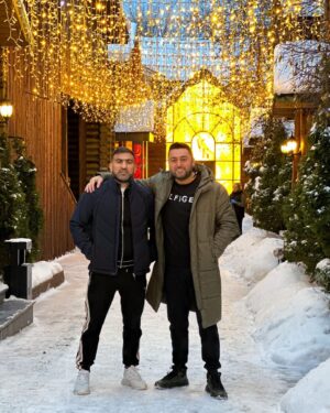 Müşfiq Şahverdiyev Instagram - Привет всем 😃🤚 rus dilinin uzerinde ishliyirem bu defeki gelishimde de gordum ki, bu dili bilmek cox vacib imish😉😉 #moscow #rusia 🇷🇺🇷🇺🇷🇺