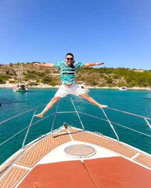 Müşfiq Şahverdiyev Instagram - Dunen dogum gunumu tebrik eden her kese teshekkur edirem ne yaxshiki varsiniz opurem Sizleri🥰🥰😘😘🙏🙏🙏 #relax #travel #çeşme #izmir 🇹🇷🇹🇷