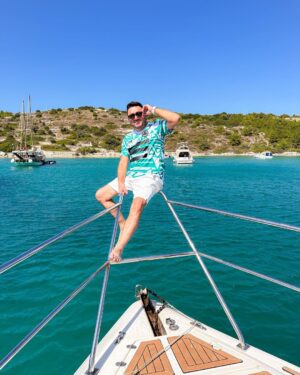 Müşfiq Şahverdiyev Instagram - Dunen dogum gunumu tebrik eden her kese teshekkur edirem ne yaxshiki varsiniz opurem Sizleri🥰🥰😘😘🙏🙏🙏 #relax #travel #çeşme #izmir 🇹🇷🇹🇷