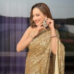 Madalsa Sharma Instagram – Soaking the winter sun while soaked in gold💛☀️
Styled by – @camy1411
Saree by – @soshaibysofi
Blouse by – @artisanalseparates
Jewellery by -@ijewels
.
.
.
.
#reels #reelsinstagram #madalsasharma #kavya #videooftheday #instadaily #instavideo #instagood #instamood #mood #trending #trendingreels #reelitfeelit #reelkarofeelkaro #reeloftheday #reelit #love #actorslife