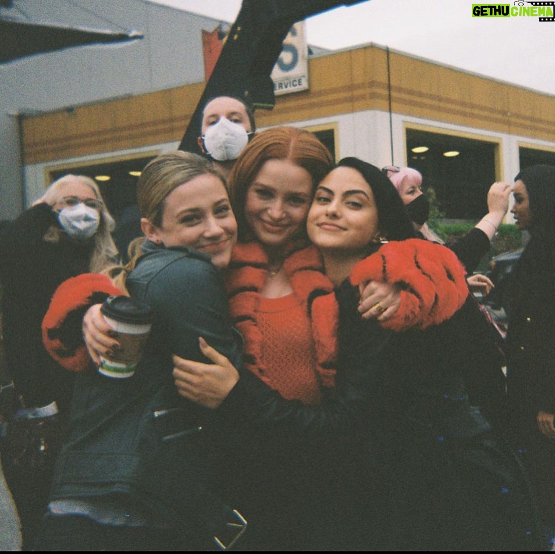 Madelaine Petsch Instagram - still wrapping my head around there being 2 days left of this 7 year journey. i love my friends 💘