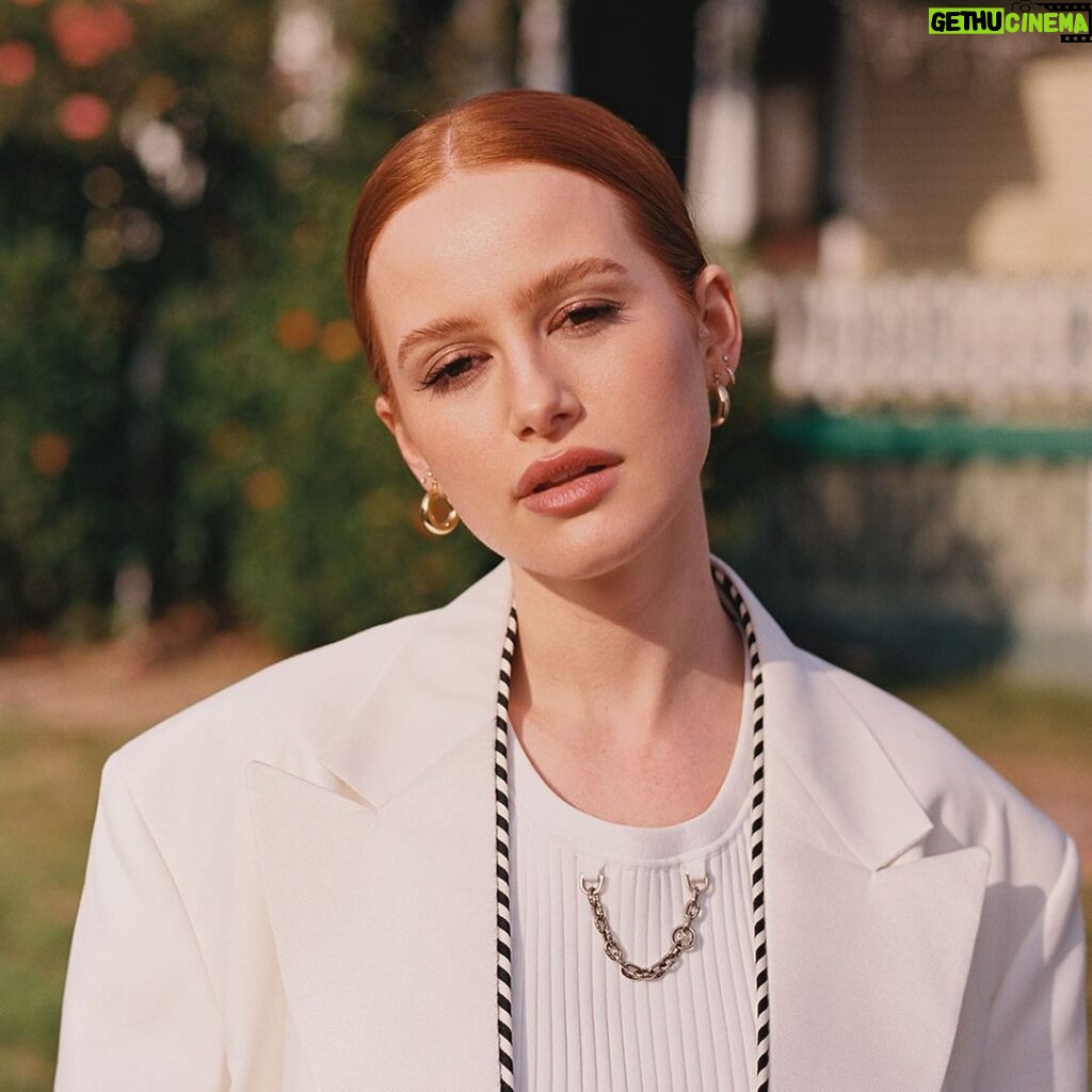 Madelaine Petsch Instagram - thinking about all the socks I’ve lost @instylemexico Photo:  @shanemccauley Stylist: @paulinazas Makeup: @jentioseco Hair: @marcmena Nails: @vanessanicolestern Production: @hyperion.la Video: @meech213 Editor in chief: @karjauregui Casting: @roderickhawthorne @rhseven