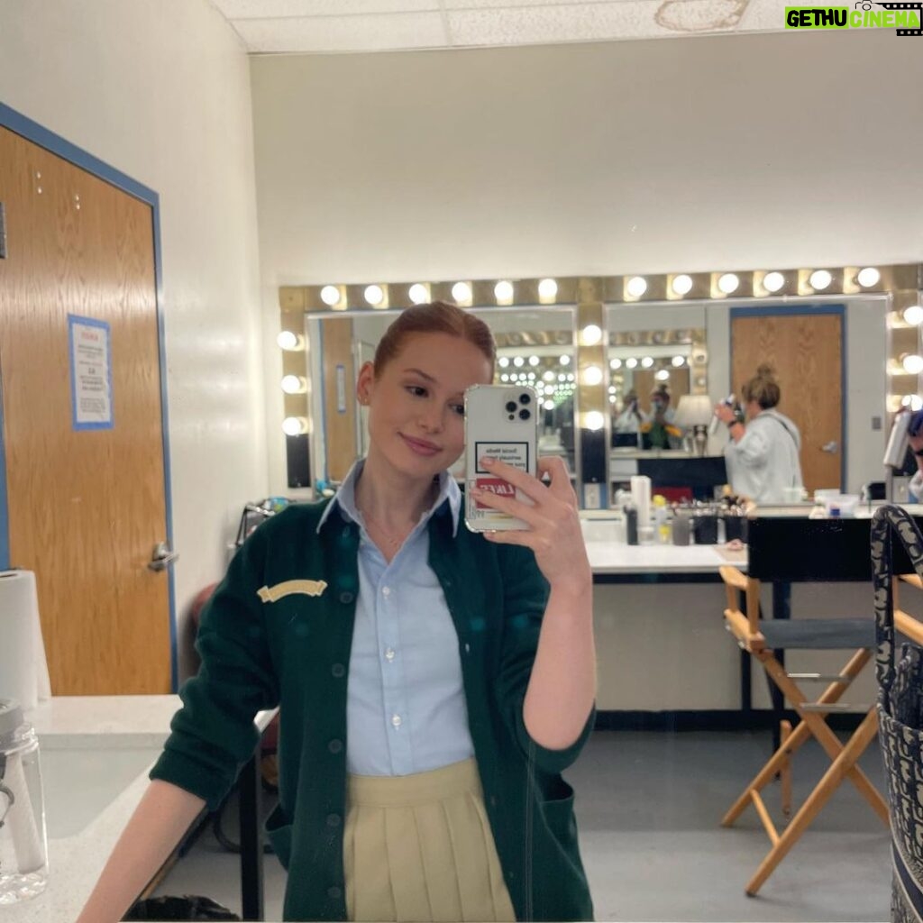 Madelaine Petsch Instagram - !!!! JANE is in theaters today !!!! we all put a lot of blood, sweat and (mostly) tears into it and i’m so excited for it to be out in the world. although you will walk out hating my character Olivia, i hope you enjoy the wild ride that ‘Jane’ is 📱🎓🩸📝📚