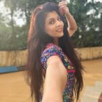 Madhavi Nimkar Instagram - Snehithane 💖 . . #song #instaphoto #love❤️ #instagram #me Love this song 💖