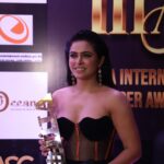 Madhurima Tuli Instagram - Black magic 🪄🖤💫 Stylist @simstyles20 Outfit @manishgharatofficial Earrings @the.fun.company Rings & Bracelet @rubans.in @oakpininpr Heels @londonrag_in HMU @sunny_makeup_artist @@📸 @o_chhayachitrakar PR @shimmerentertainment #black #magic #beauty #gratitude