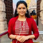 Madhurima Tuli Instagram – A beautiful day in Varanasi.. Had a lovely Darshan of #kaashivishwanath #harharmahadev #harhargange
#reels #varanasi #beautiful #spirituality #grateful
Wearing @maaesaclothing
@iffc.india
@ketki.kapadia
@devendrakhandelwal06
@mohitkhanna0503
