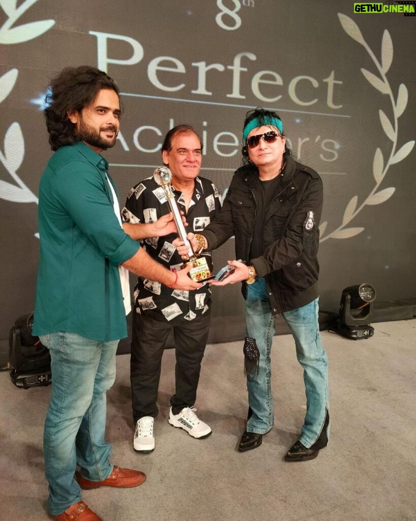 Madhurima Tuli Instagram - Firsts are always special. Best director & CEO of the year. A big Congratulations bro. I’m so so proud of you. This is just the beginning. Many many more to come. And I feel privileged to be receiving blessings and award from @prem_chopra_official sir. An absolute honour. Thank you @perfectachieversaward ❤🙏🏼🙌🏼 And Thank you Mom for always being our constant support 😘❤ #awardwinning #awards #siblings #appreciation