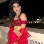 Madhurima Tuli Instagram – Laal Ishq.. ❤️💫

#red #indianwear #indian #labgarhpalace #beautiful