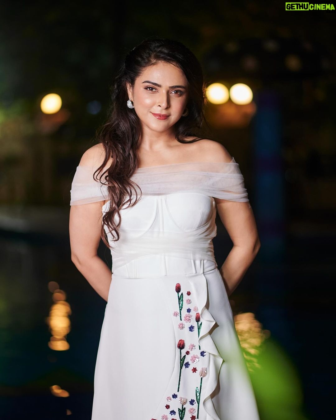 Madhurima Tuli Instagram - #mamamia What an amazing show!! This musical show stole my heart. Must must watch @nmacc.india ๐ซถ๐ผ๐๐ผ Stylist @simstyles20 Outfit @datetheramp Studs & Rings @upakarna Bag @eena.official @tlmconsultancy Heels @londonrag_in Photographer @mirajverma_photography HMU @manjiri_trivedi