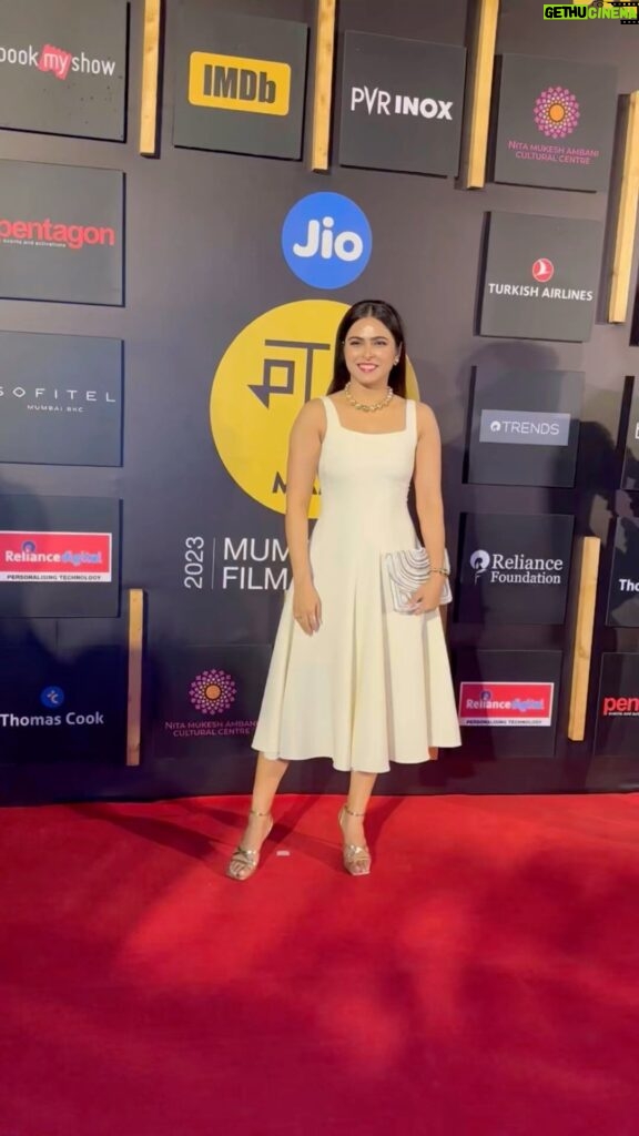Madhurima Tuli Instagram - Charming diva @madhurimatuli wearing our luxe dress,looking stunning in the peice exclusive designed by @sans09 at an open ceremony of Jio mami @mumbaifilmfestival @nmacc.india 📍Sans Studio, Juhu Tara Road #sans #designerwears #luxestyle #exclusive #celebritystyle